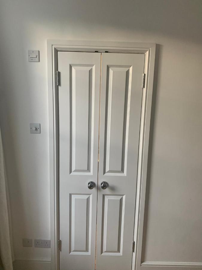 Beautiful One Bedroom Flat In The Heart Of Notting Hill Gate London Bagian luar foto